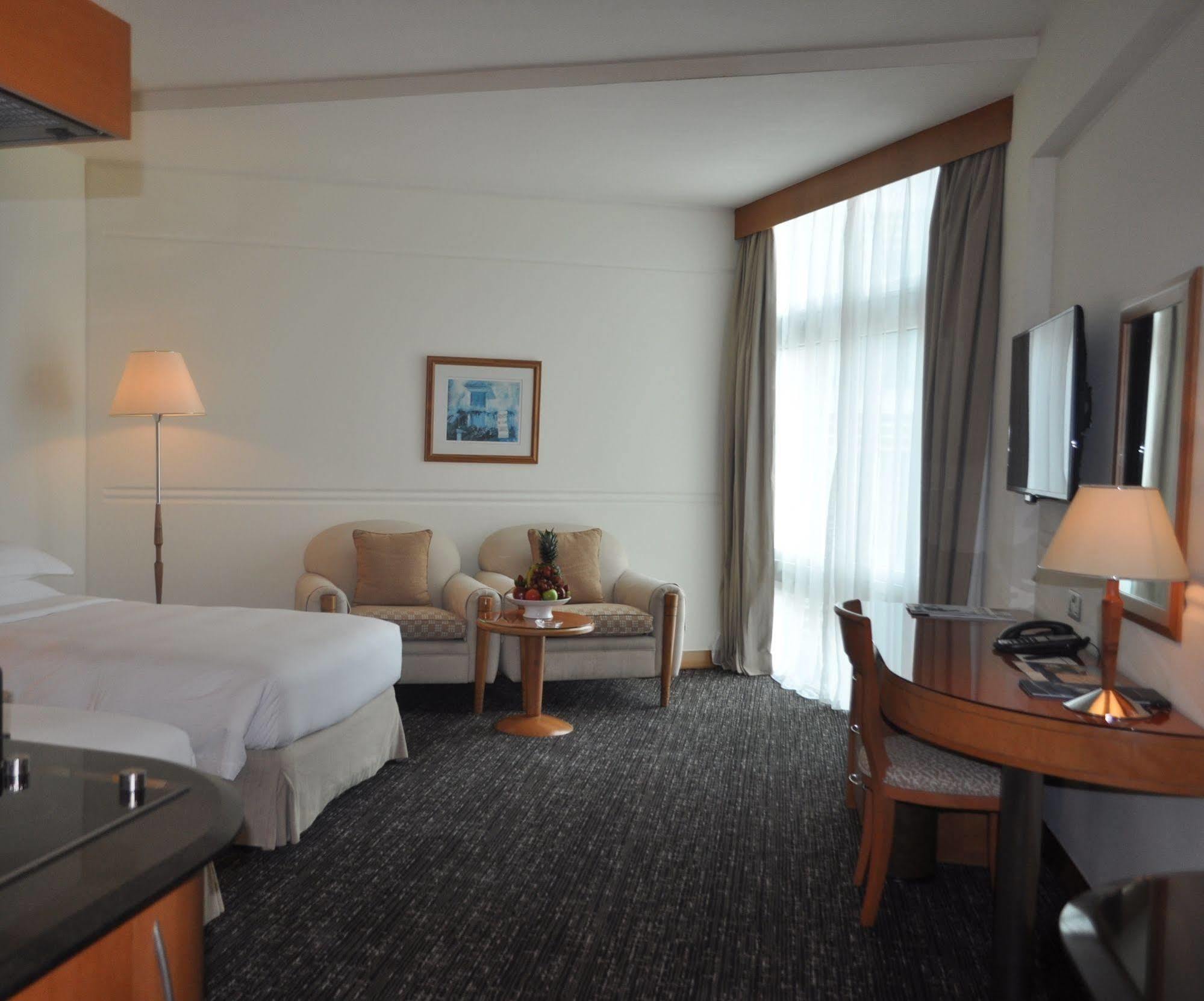 J5 – Port Saeed 3*